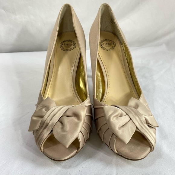 I.Miller Forbes Satiny Bow Front Peep Toe Heels - Picture 2 of 9